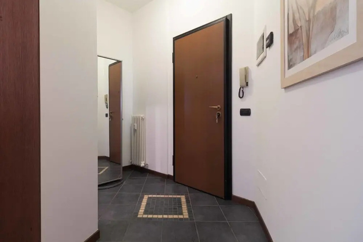 Room 7 of 14
