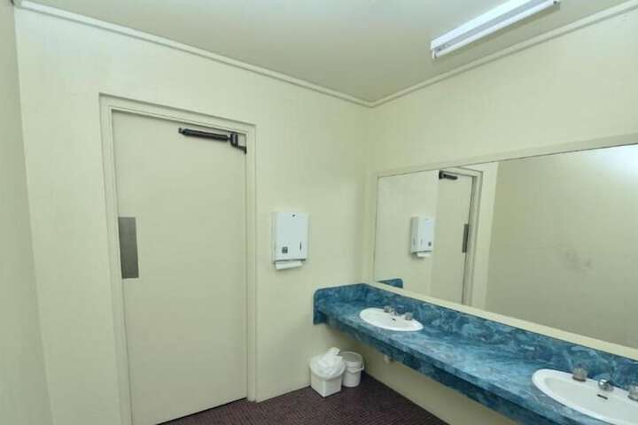 Room 37 of 61