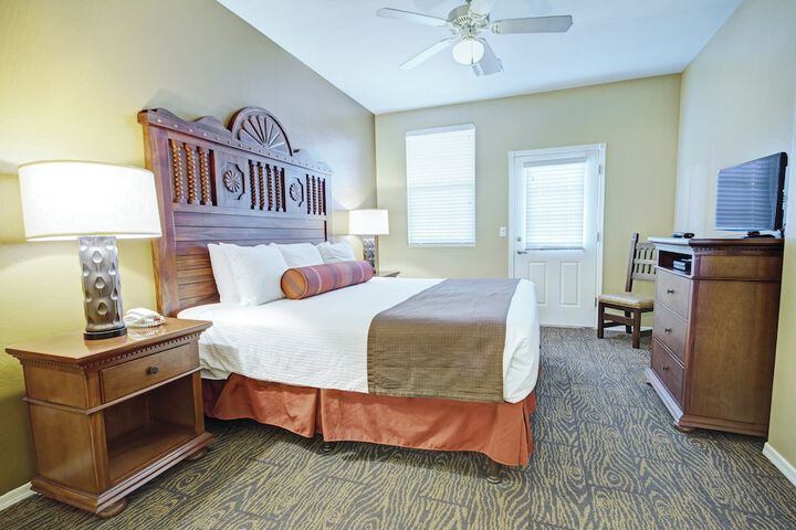 Room 5 of 62