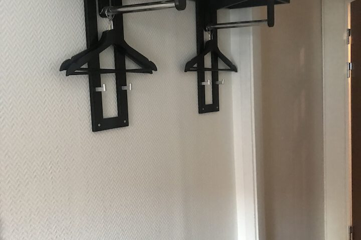 Room 8 of 35