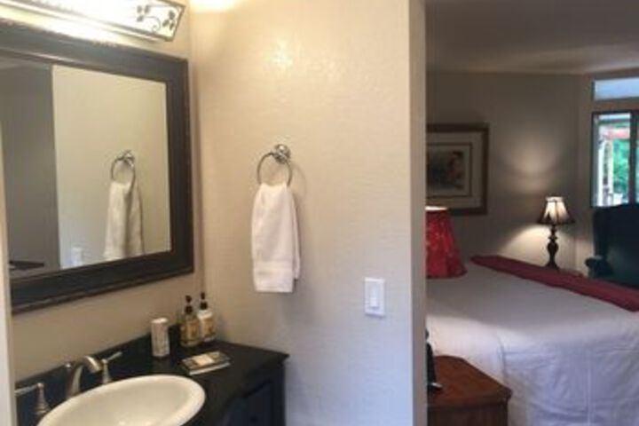 Room 4 of 38