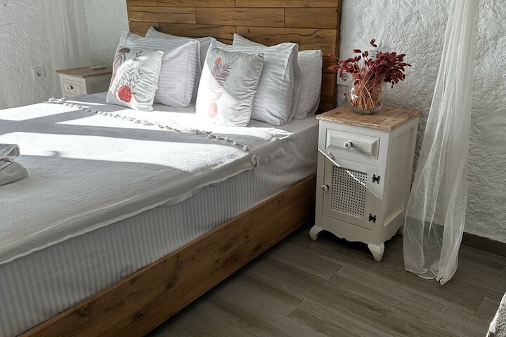 Room 3 of 42