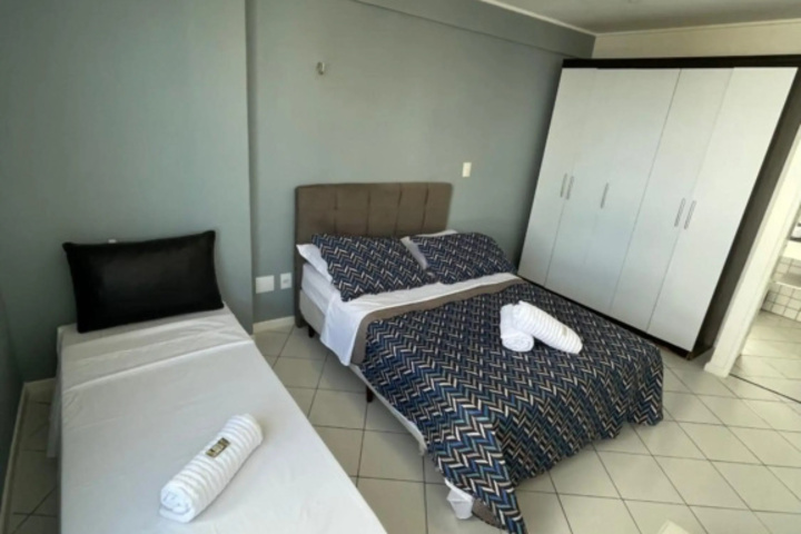 Room 6 of 15