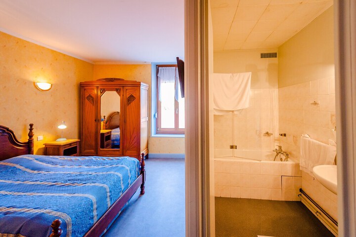 Room 8 of 41