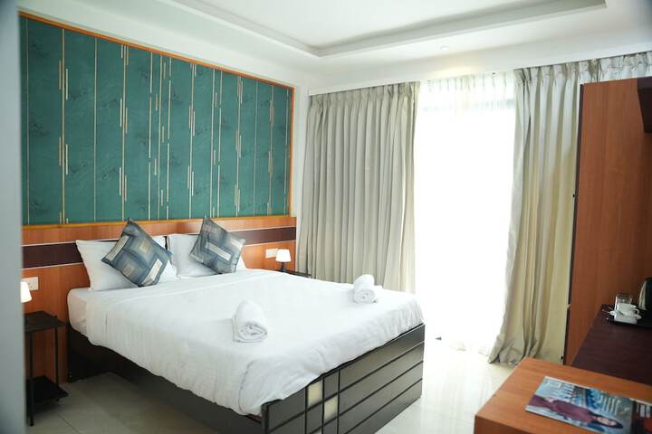 Room 8 of 22