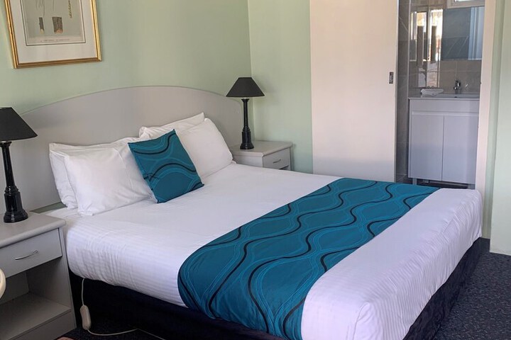 Room 21 of 48