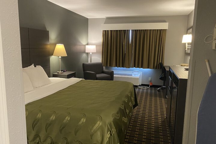 1 King Bed (1 of 9)