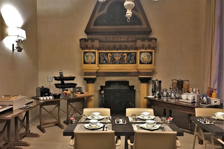 Breakfast/Coffee Service 40 of 52