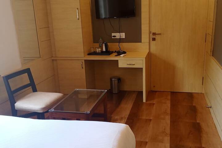 Room 8 of 53