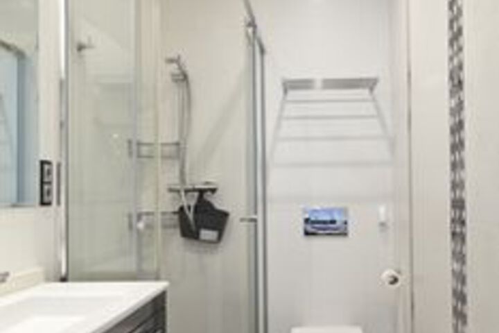 Room 5 of 34