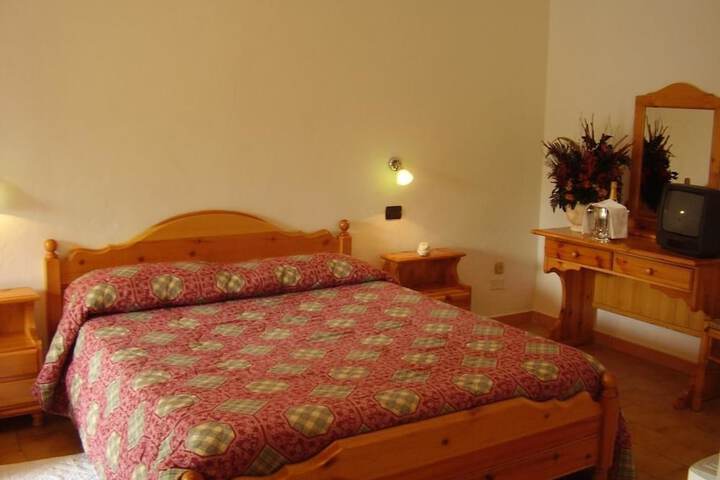 Room 6 of 27