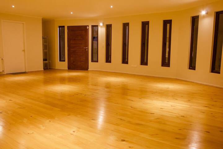 Ballroom/Hall 47 of 64