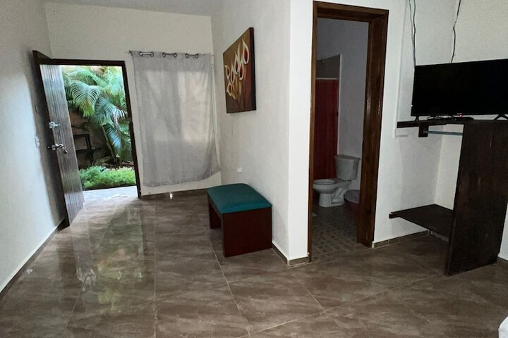 Room 4 of 14