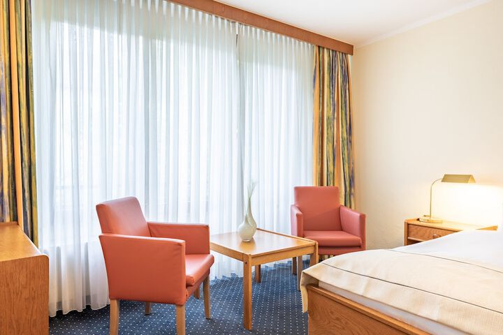 Room 6 of 171