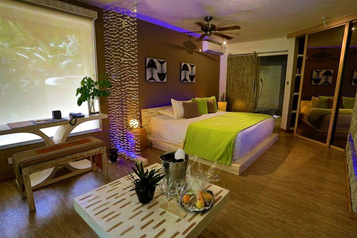 Room 22 of 120
