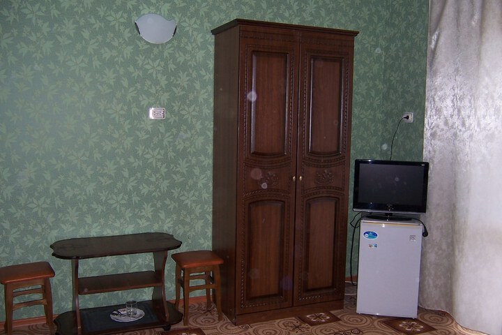 Room 9 of 47