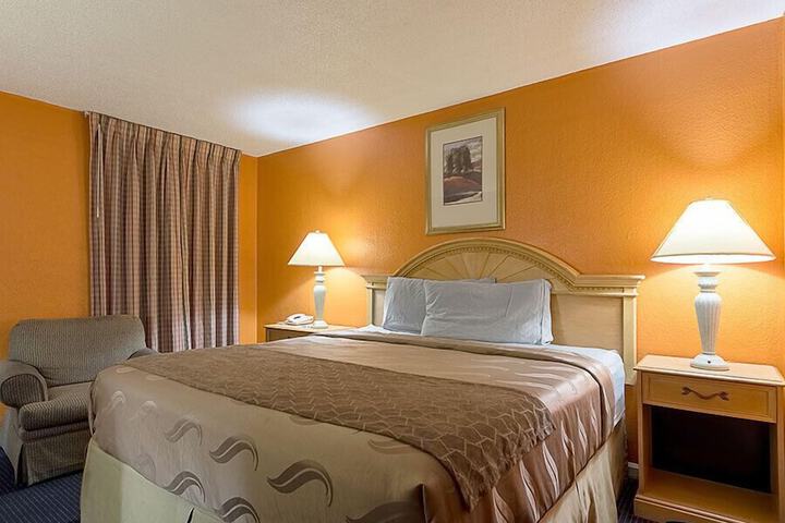 Room 17 of 26