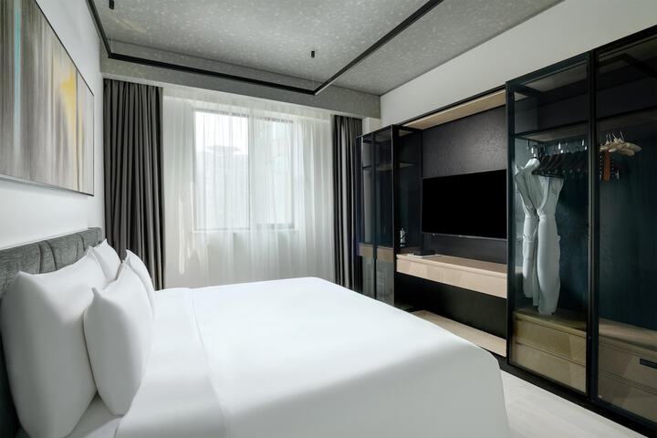 Room 43 of 225