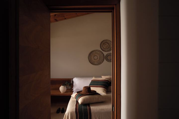 Room 33 of 73