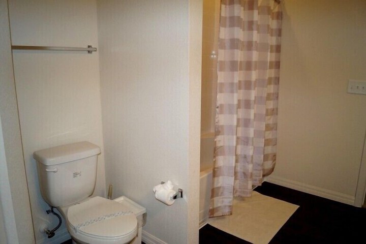 Room 47 of 61