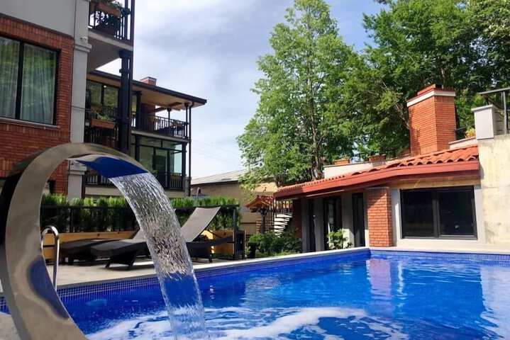 Hotel 75 of 78