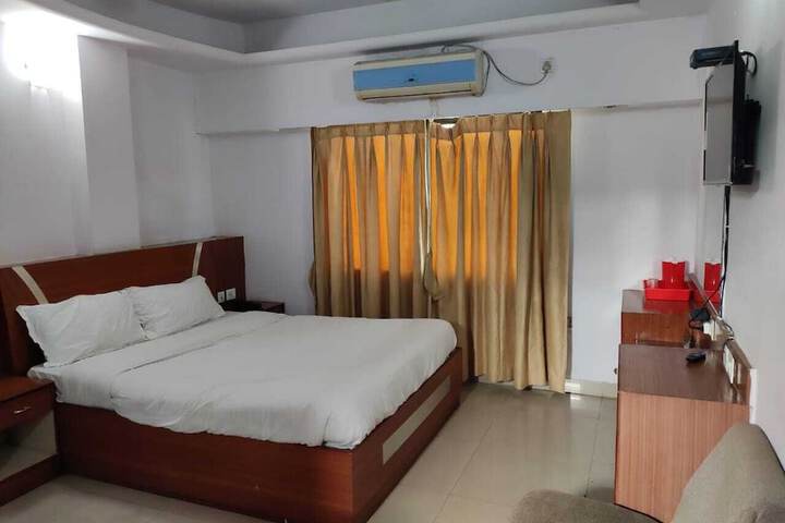 Room 3 of 13