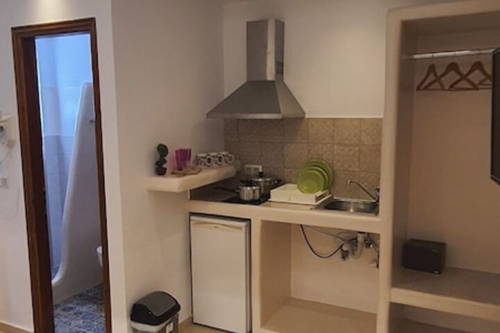 Room 12 of 162