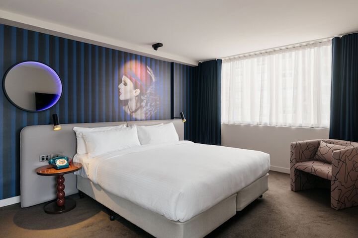 Room 9 of 74