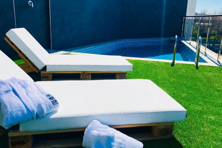 Pool 21 of 42