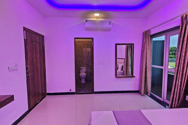 Room 8 of 27