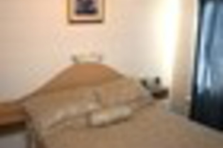 Room 14 of 120