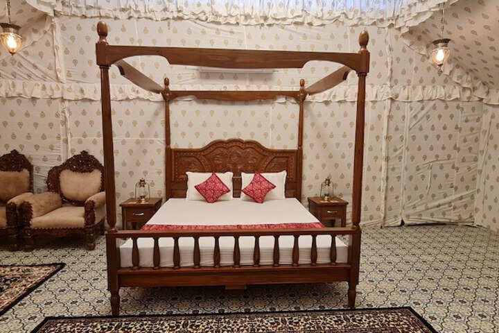 Room 10 of 23