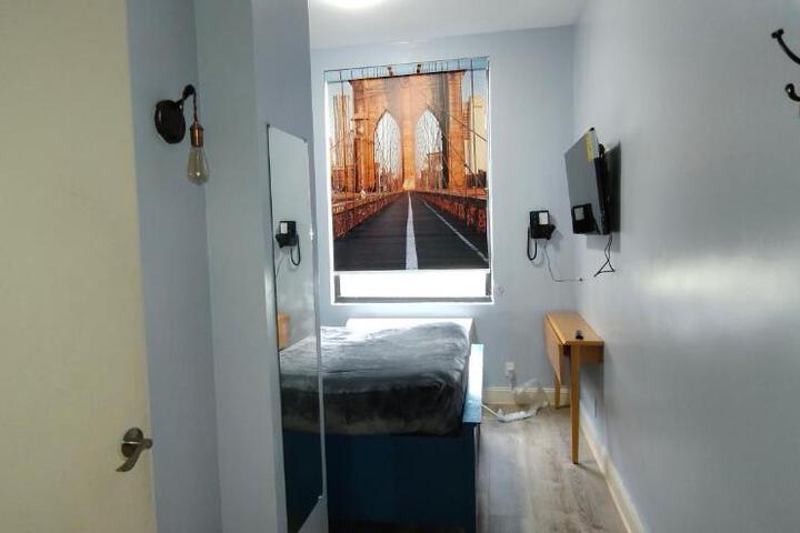 1 King Bed (1 of 6)