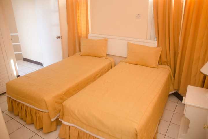 Room 9 of 110