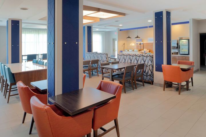 Breakfast/Coffee Service 73 of 86