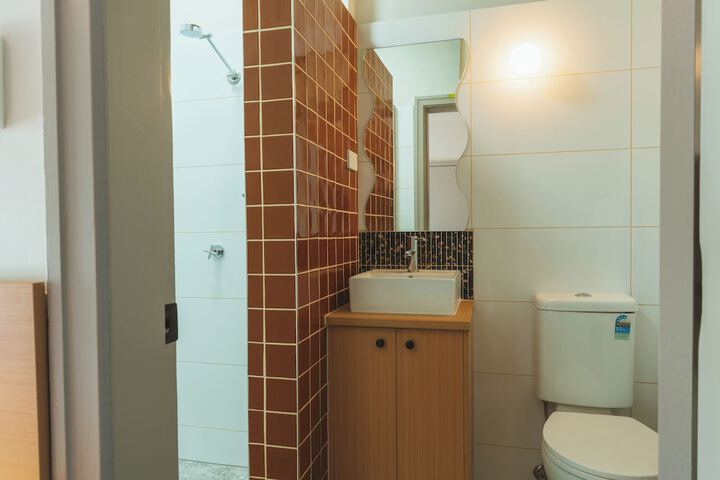 Room 100 of 167