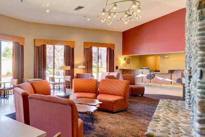 Hotel Interior 4 of 86