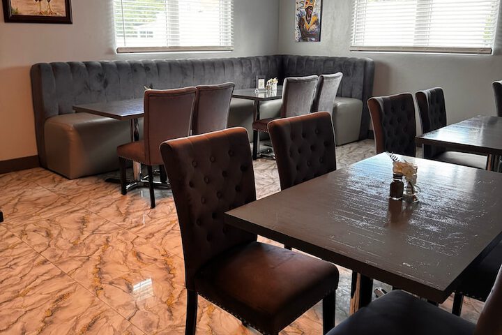 Dining 6 of 10