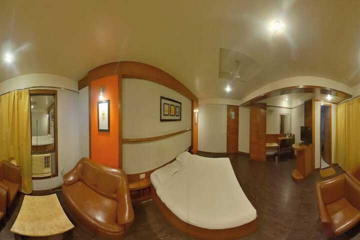 Room 23 of 38