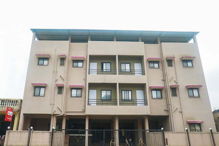 OYO 13612 PK Residency