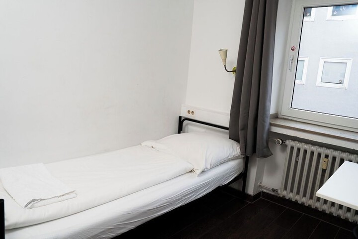 Room 28 of 52