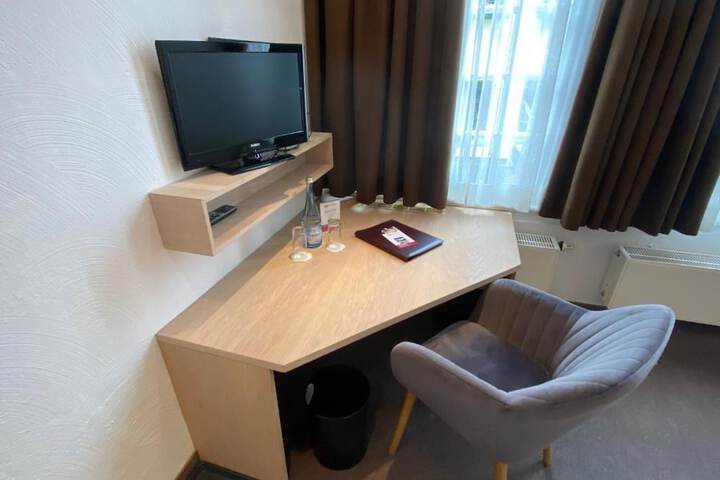 Room 21 of 44