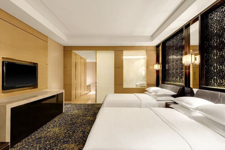 Room 12 of 45