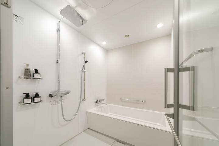 Room 30 of 47