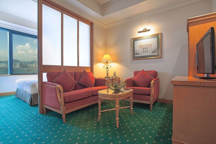 Room 15 of 37