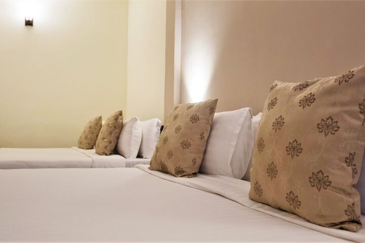 Room 3 of 18