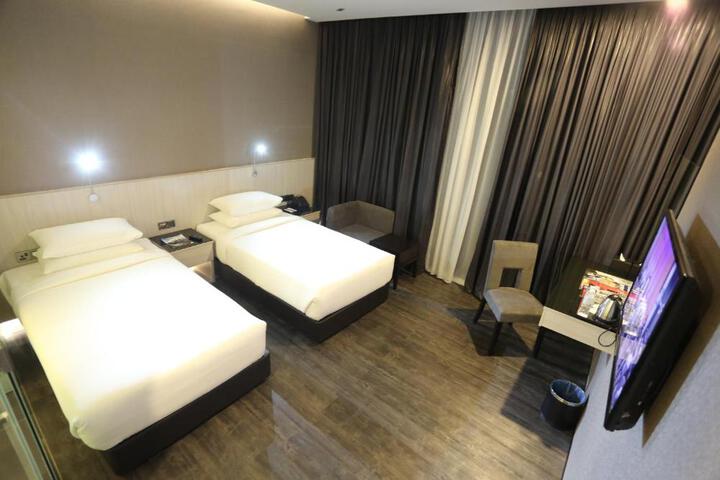 Suite Room