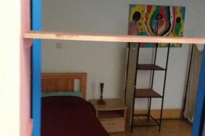 Room 13 of 48