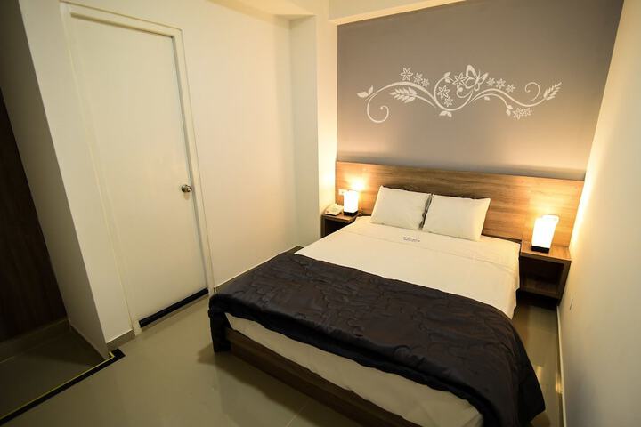 Room 9 of 34