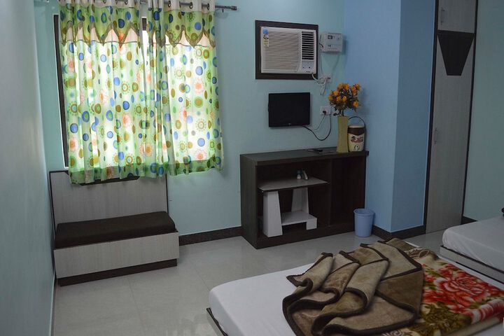 Room 28 of 45